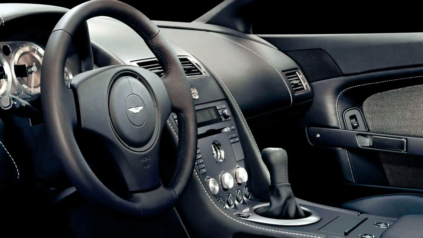 Aston Martin Vantage Interior