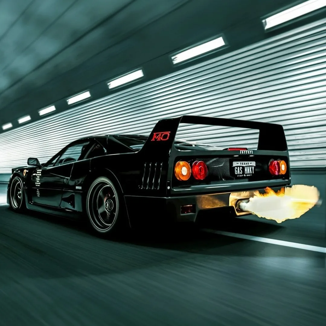Ferrari F40 — Flames from the Exhaust